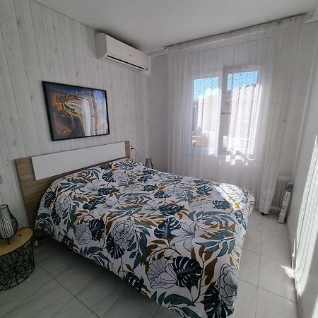 Lovely One Bedroom With Balcony Roses Eksteriør bilde