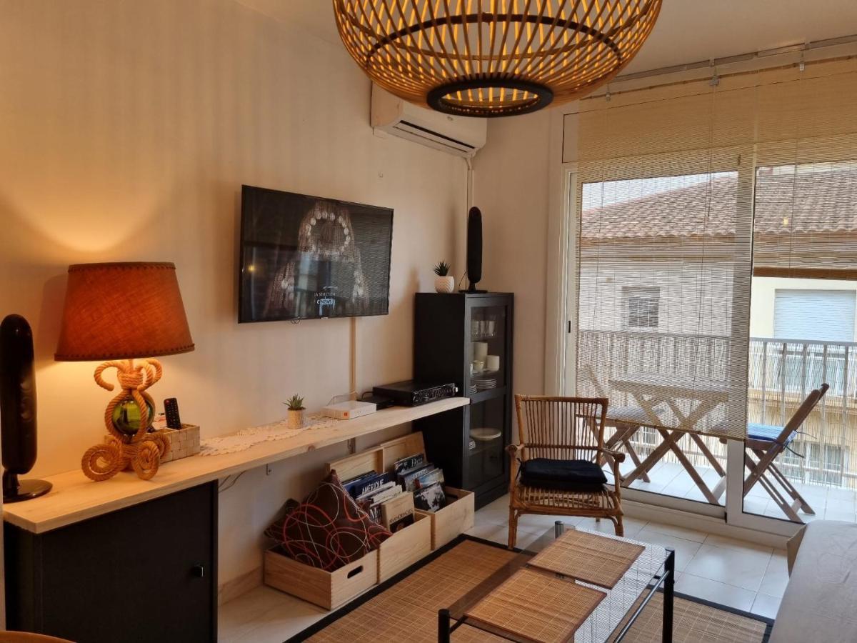 Lovely One Bedroom With Balcony Roses Eksteriør bilde