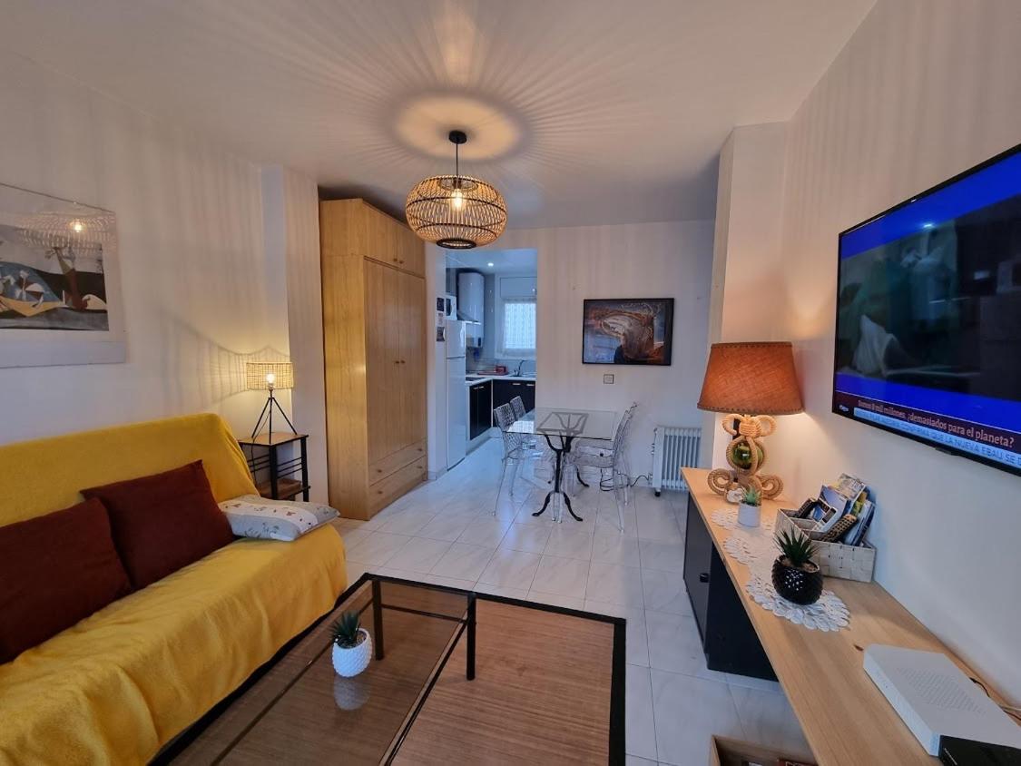 Lovely One Bedroom With Balcony Roses Eksteriør bilde